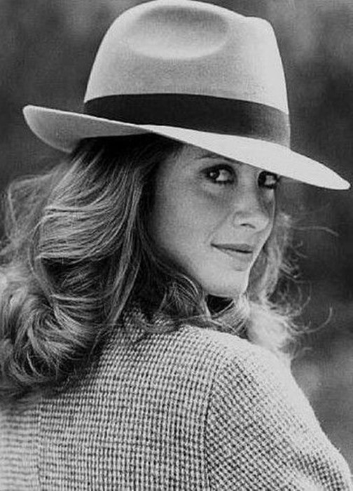 Stephanie Zimbalist — TV Flash editorial portrait