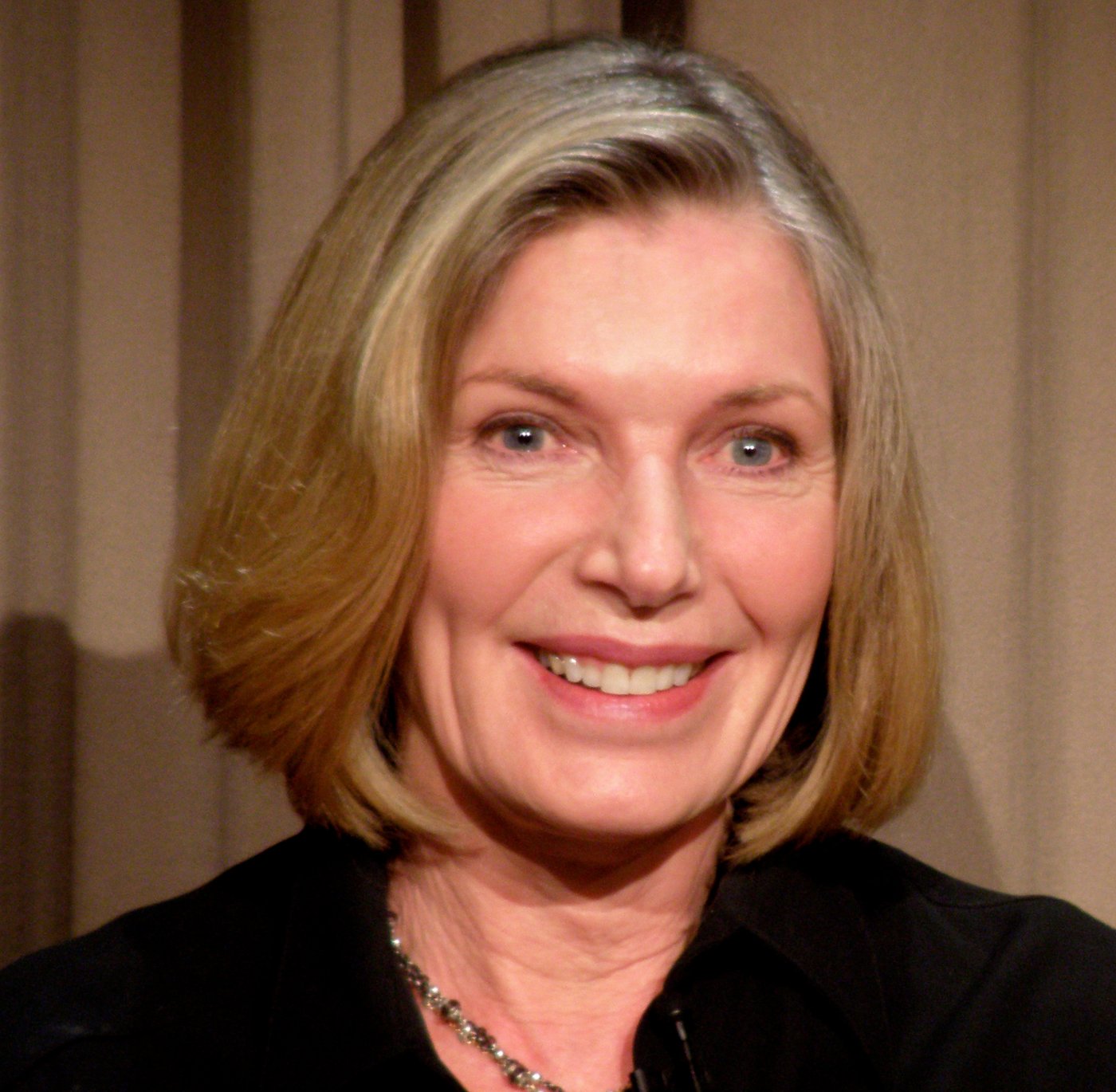Susan Sullivan — TV Flash editorial portrait