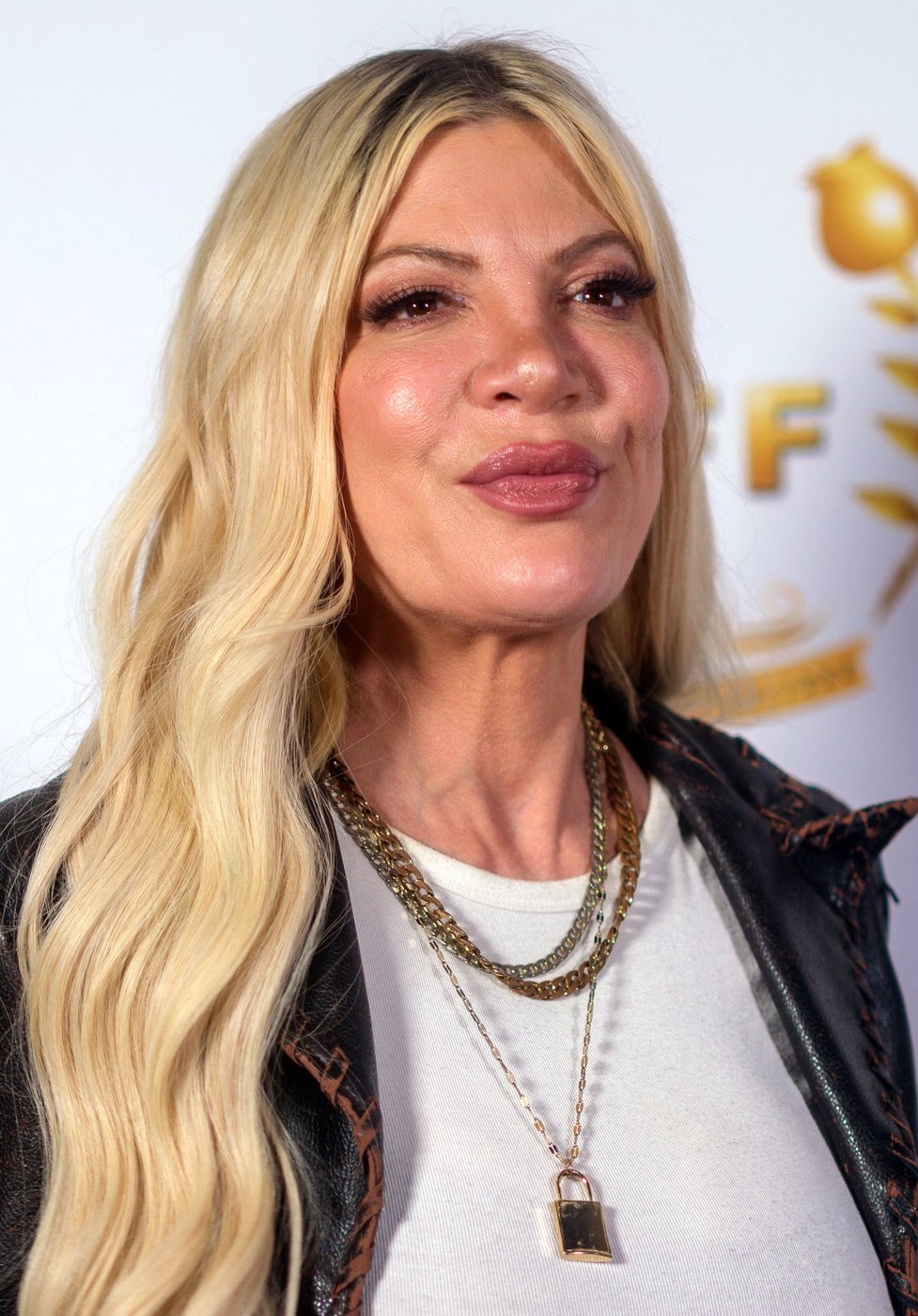 Tori Spelling — TV Flash editorial portrait