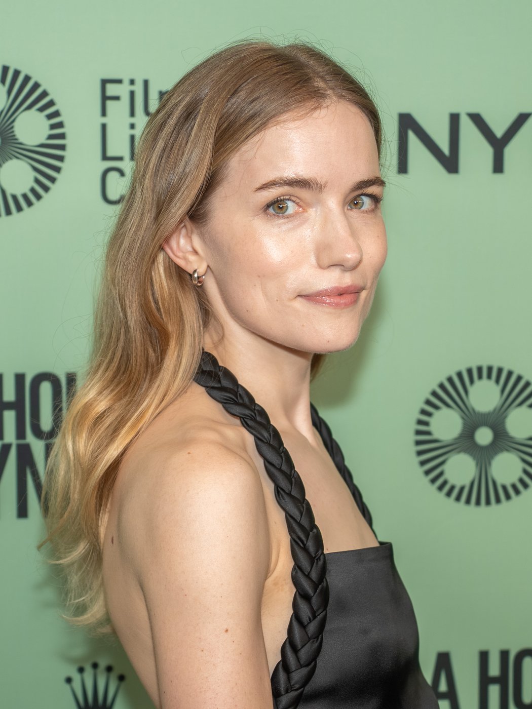 Willa Fitzgerald — TV Flash editorial portrait