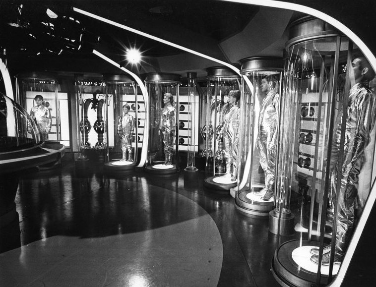 Lost in Space — editorial still collage for TV Flash