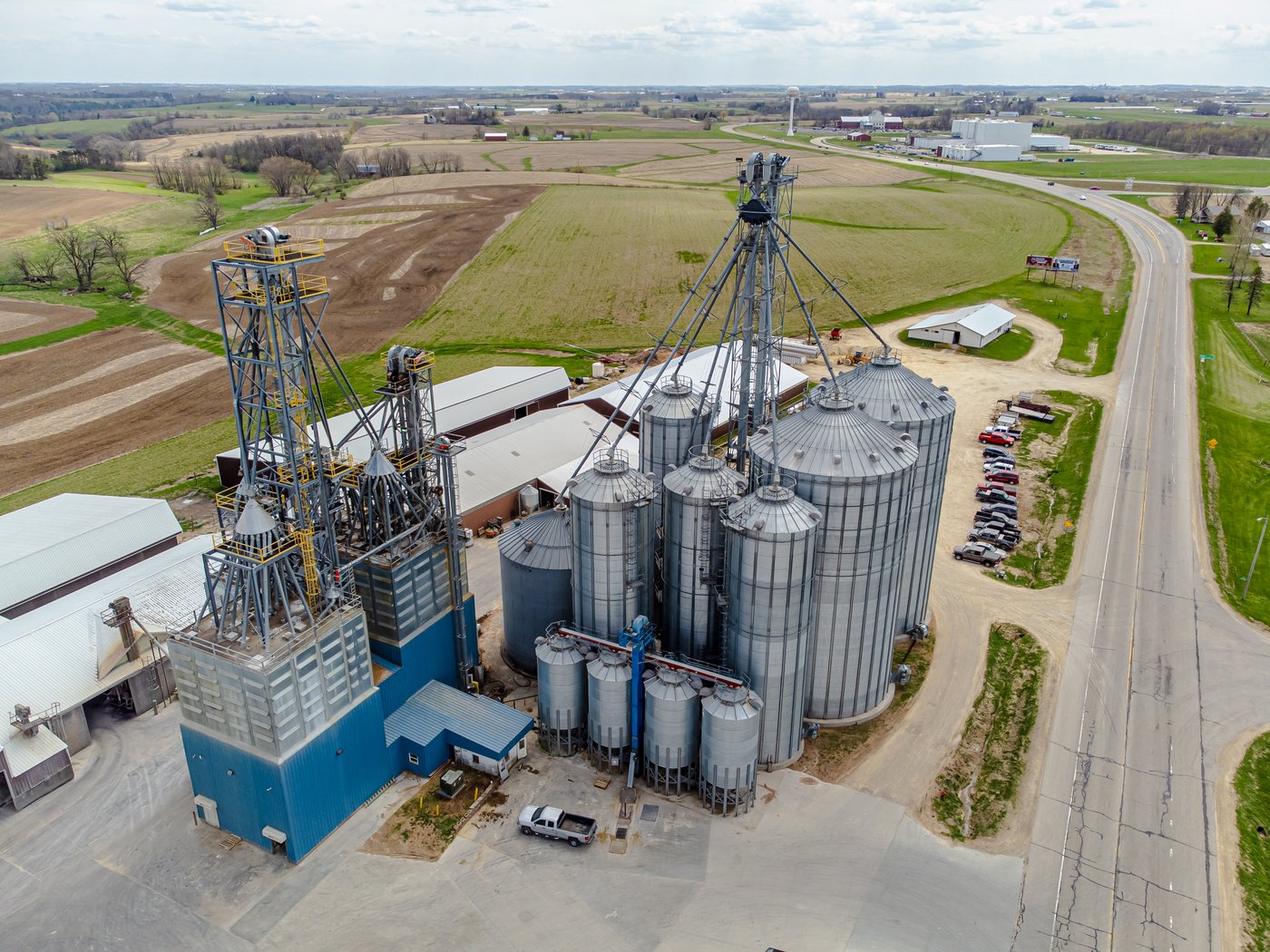 Silo — editorial still collage for TV Flash